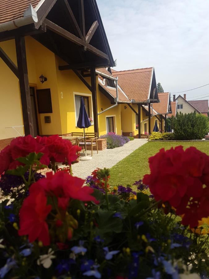 Huber Panzio Bed & Breakfast Fertorakos Luaran gambar