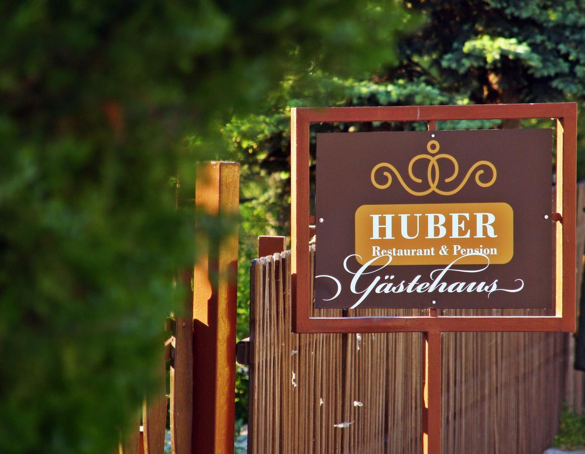 Huber Panzio Bed & Breakfast Fertorakos Luaran gambar